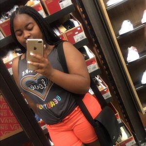 Meet your Posher, Shamia